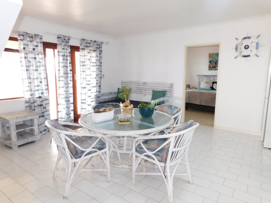 6 Bedroom Property for Sale in Mountainside Western Cape